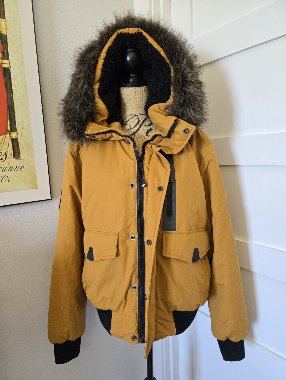 Superdry Everest Bomber Men's Parka Jacket. Size Large. Excellent Condition.